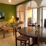 Seaside M And B House Daire
