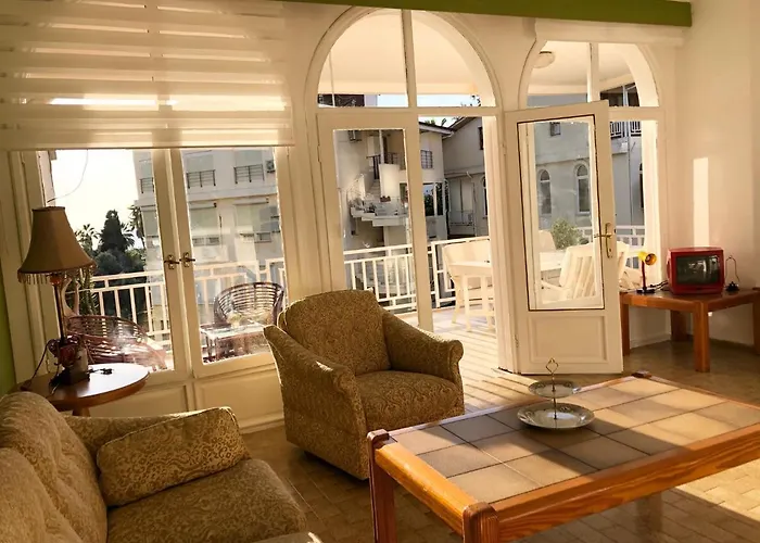 Seaside M And B House Apartman